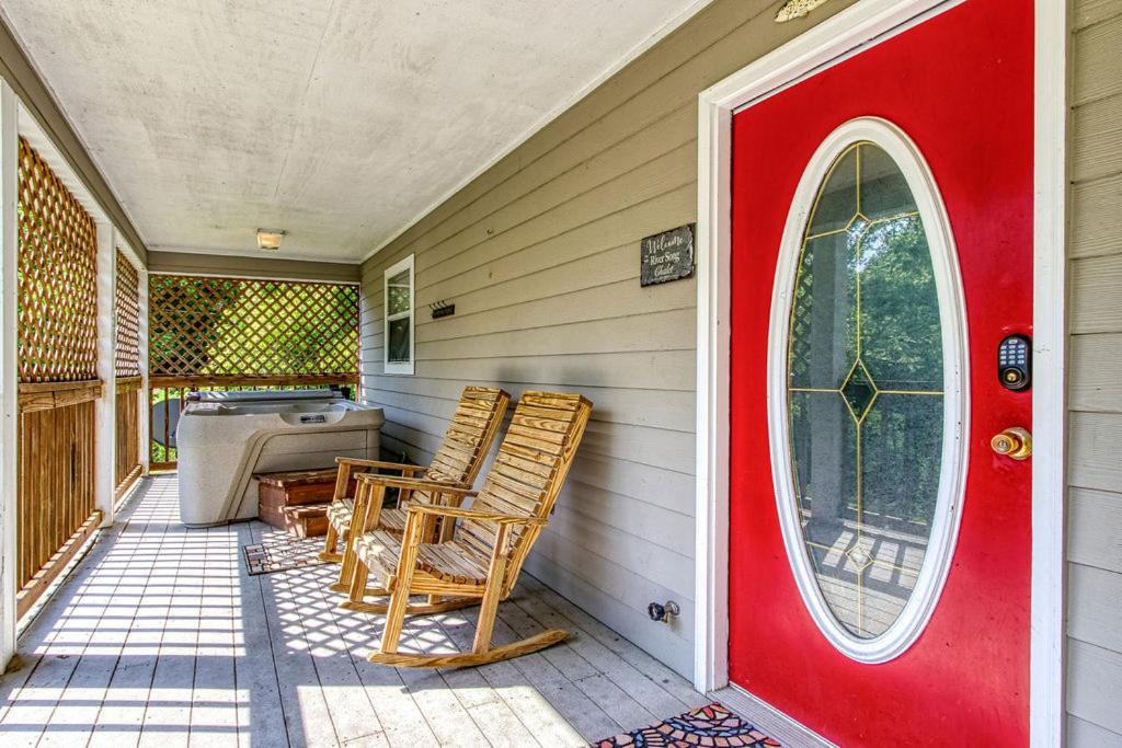 River Song, Near River, Hot Tub, Foosball, Wifi 1089 Free Tickets Each Paid Day, Dollywood And More Сев'єрвілл Екстер'єр фото